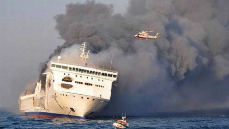 ÚLTIMA HORA: Ferry com 335 pessoas a bordo em chamas no Mar Báltico