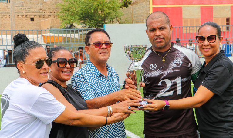 CM do Sal homenageia Dixinha na primeira edição do “Djad’Sal Lendas, do Desporto”