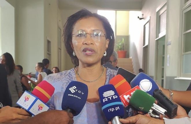 Ministra da Justiça afirma que ninguém pode impedir a intervenção do Ministério Público