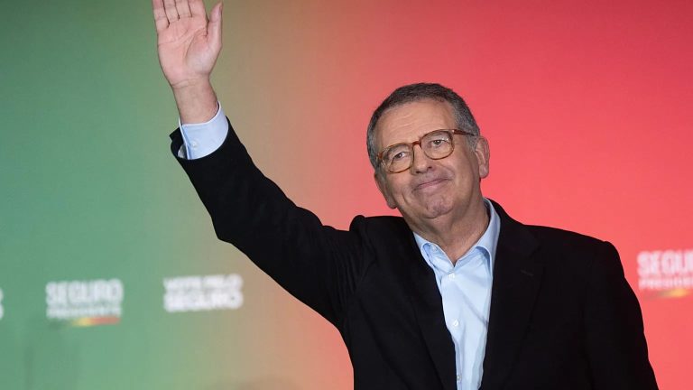 PR Cabo-verdiano felicita António Seguro pela vitória em Portugal