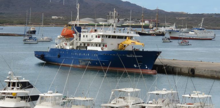 Última hora. Navio Praia d’ Aguada já está certificado para voltar a navegar