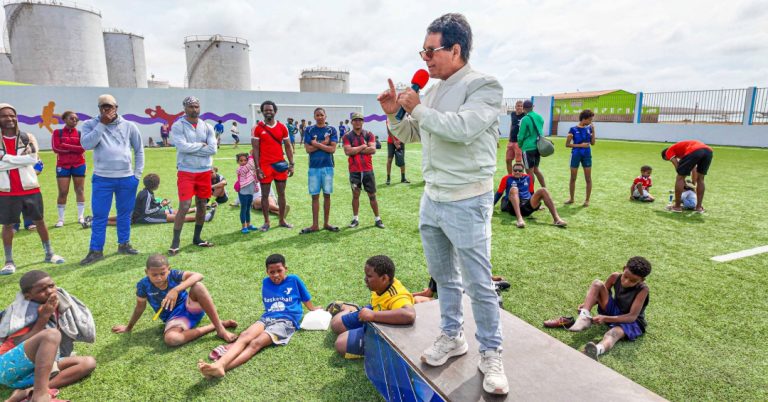 Sal. Novo Campo de Futebol de 7 reforça prática desportiva na Palmeira