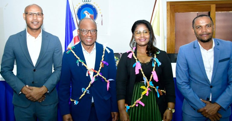 Governo reforça parceria com Porto Novo com assinatura de vários protocolos