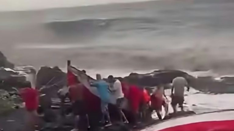 Mau tempo causa danos em embarcações e deixa famílias de pescadores em alerta nos Mosteiros