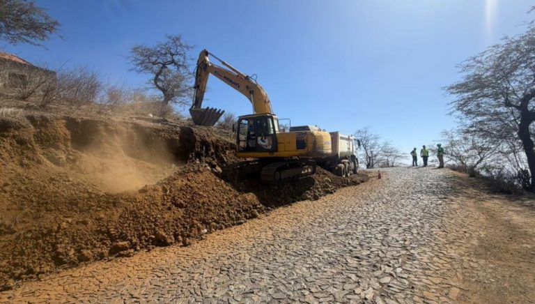 Arrancam obras de reabilitação da estrada Patim–Cova Figueira na Ilha do Fogo