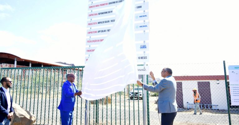 Governo lança Central Solar Fotovoltaica de Achada Barnel em Ribeira Grande de Santiago