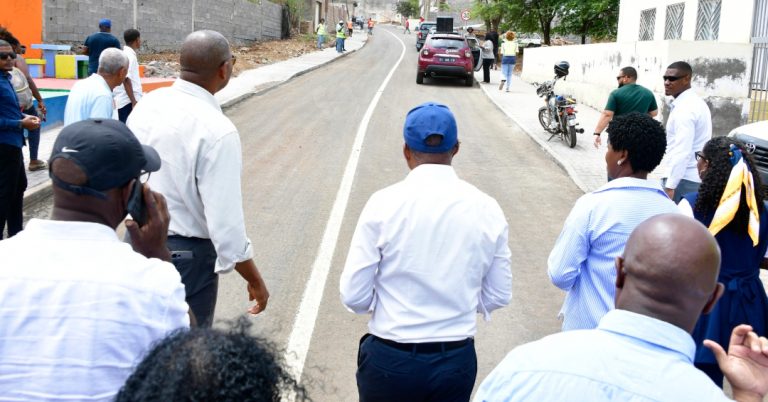 Governo inaugura estrada Ribeirão Chiqueiro/Fontes Almeida
