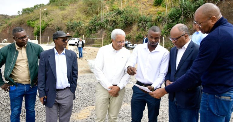 PM visita obras de requalificação turística e cultural em Santa Catarina de Santiago