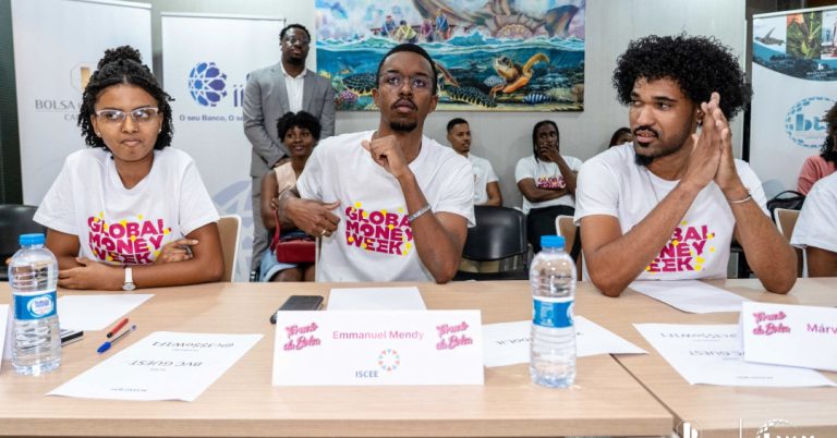 Emanuel Mendy do ISCEE vence Torneio da Bolsa e garante estágio na BVC