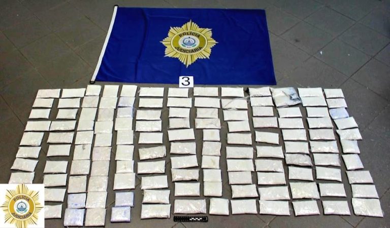 PJ detém mulher com mais de 13 quilos de cocaína no Aeroporto Cesária Évora