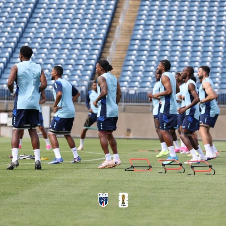 Tubarões Azuis prosseguem preparação para amigável com Bermudas
