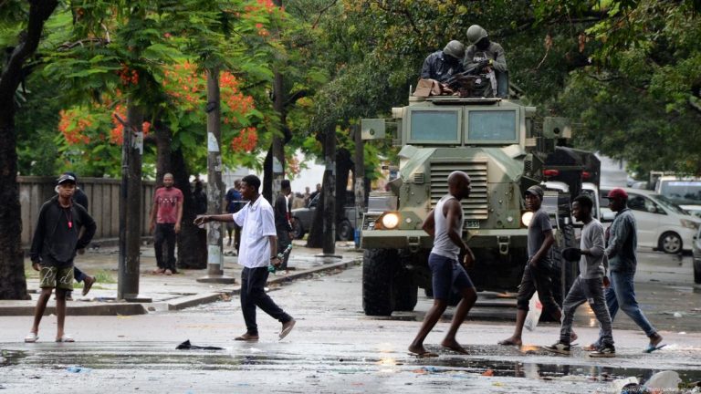 Manifestações pós-eleitorais em Moçambique já causam 303 mortos e 619 feridos