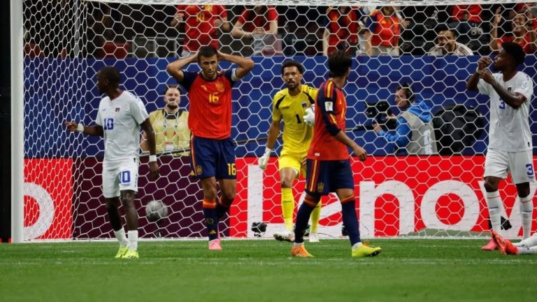 Ainda o impacto do jogo de ontem. Imprensa espanhola fala em “desastre” no arranque da Copa
