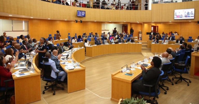 Assembleia Nacional debate hoje Estado da Nação no primeiro confronto entre PAICV e MpD após eleições