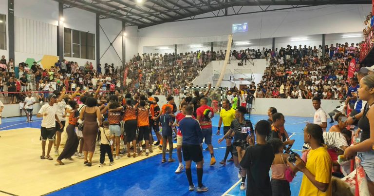 Placa conquista Copa de Ribeira Grande de Santo Antão numa final eletrizante