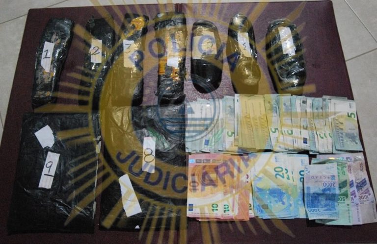 Sal. PJ detém mulher com 2,6 quilos de cocaína no aeroporto