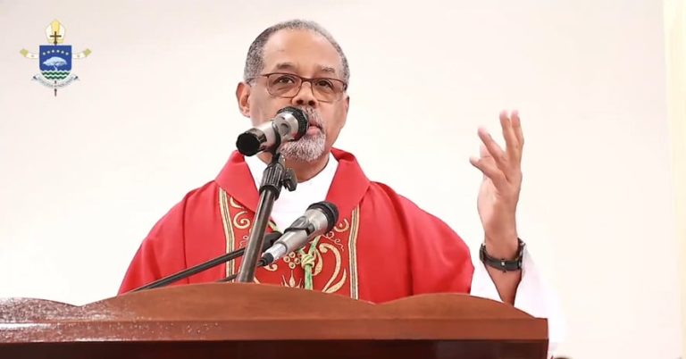 Bispo de Mindelo lamenta ausência da TCV na cobertura da Missa de São Vicente e classifica falha como “grave”