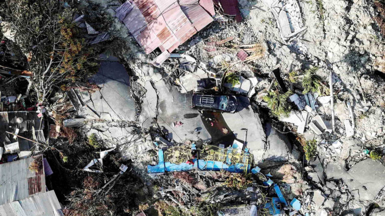 INDONÉSIA: Sobe para 1407 número de mortes devido a sismo e tsunami
