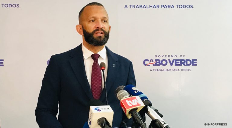 Abraão Vicente elogia trabalho do seu antecessor