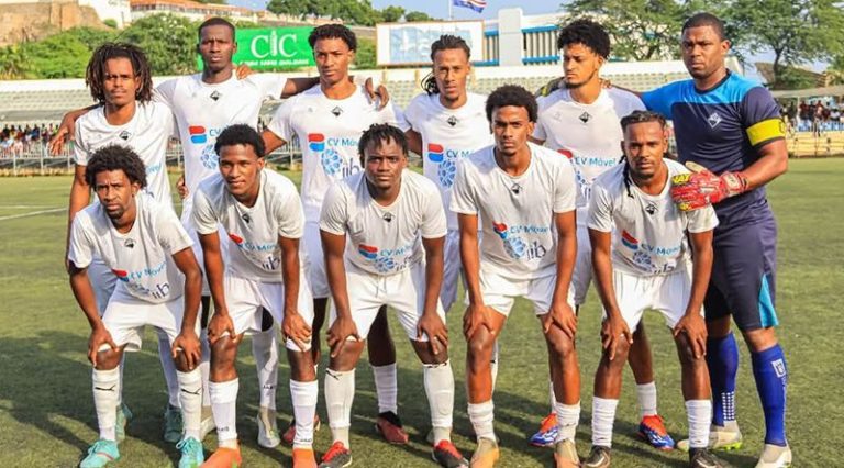 Futebol/Santiago Sul. Académica é novo líder. Relâmpago surpreende Travadores