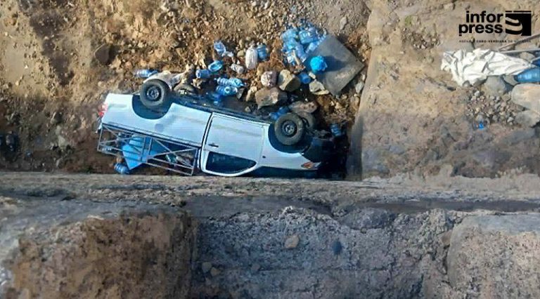 Dois ocupantes feridos em acidente na estrada Porto Novo–Janela