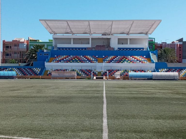 Mindelense e Derby lideram campeonato em São Vicente