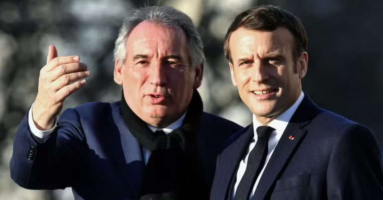 Macron promete nomear novo PM após queda do Governo de Bayrou