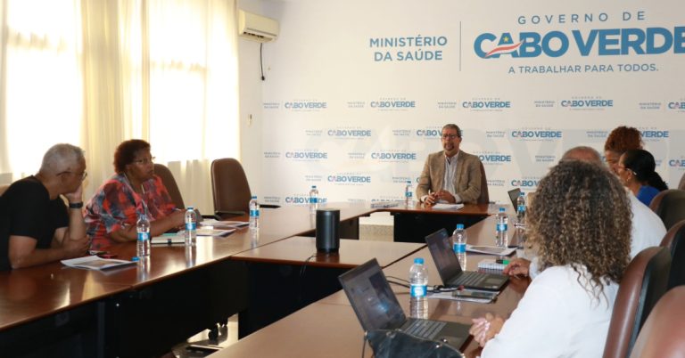 Cabo Verde vai iniciar formação de médicos especialistas no País em 2026