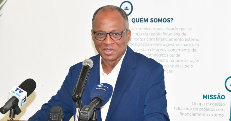 Primeiro-Ministro abre ano letivo na UTA e preside evento Women Tech Cabo Verde