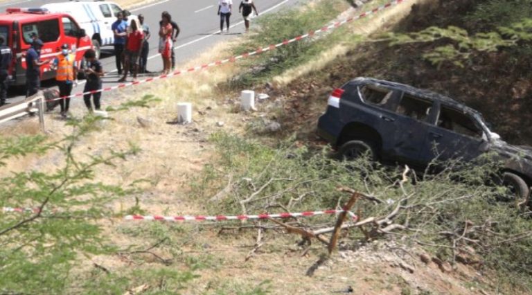 Última hora. Dois mortos em acidente a caminho do Estádio Nacional
