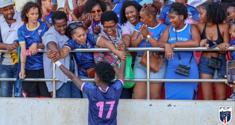 Seleção nacional feminina chega à Praia hoje às 17h40