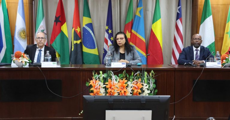 Ministra da Defesa apela a mais cooperação para enfrentar crimes e ameaças no espaço marítimo