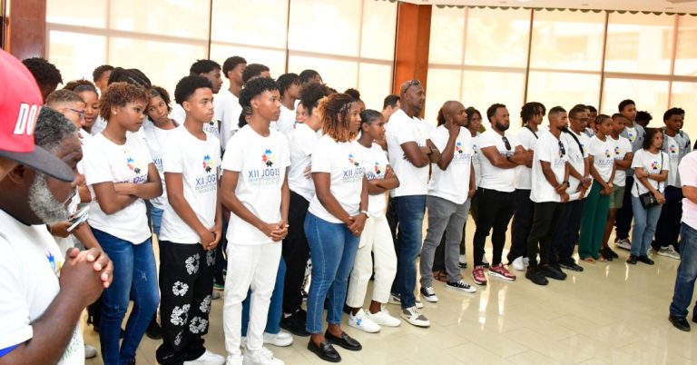Delegação Cabo-verdiana que seguia para Jogos da CPLP retida em Luanda