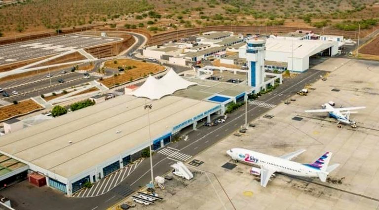 Movimento de passageiros e cargas aumenta nos portos e aeroportos nacionais