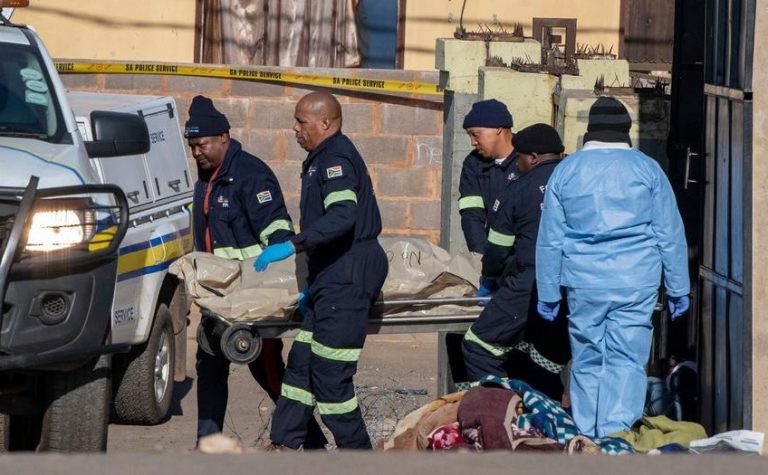 África do Sul. Dois tiroteios em poucas horas deixam 27 mortos e 15 feridos