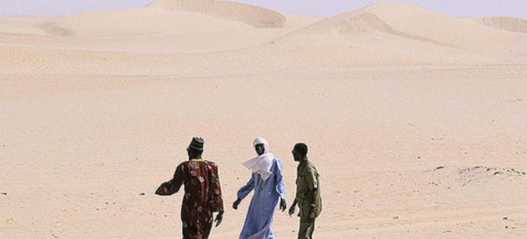 49 migrantes morrem de sede no deserto entre Argélia, Níger e Mali