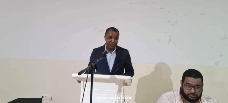 Governo reconhece e enaltece papel do professor no desenvolvimento de Cabo Verde