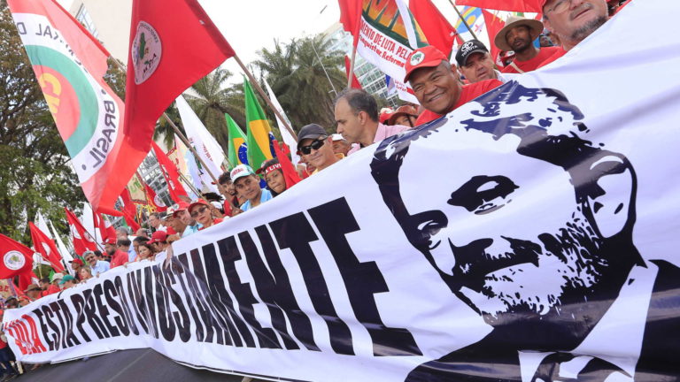 BRASIL: PT formaliza candidatura de Lula da Silva às presidenciais