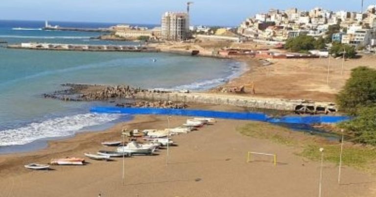 IMP nega ter ordenado retirada de botes das praias de Quebra Canela e Gamboa