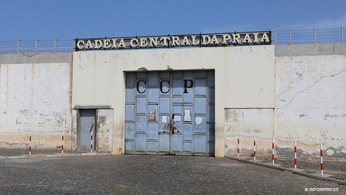 Cadeia-Central-da-Praia