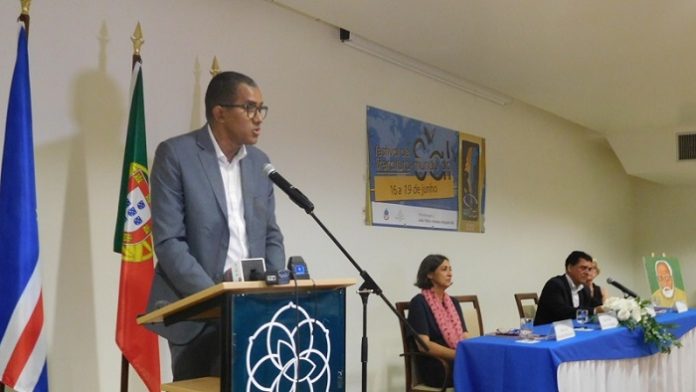 Carlos Santos_ministro