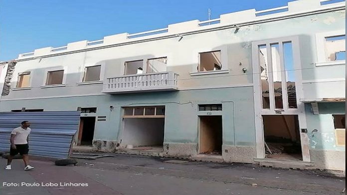 Demolicao-luso-africana-Praia-1000x600