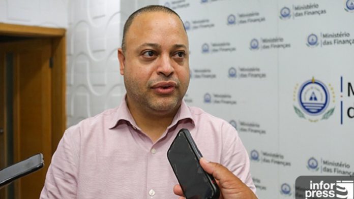 Denis-Cardoso_director-geral das Contribuições e Impostos