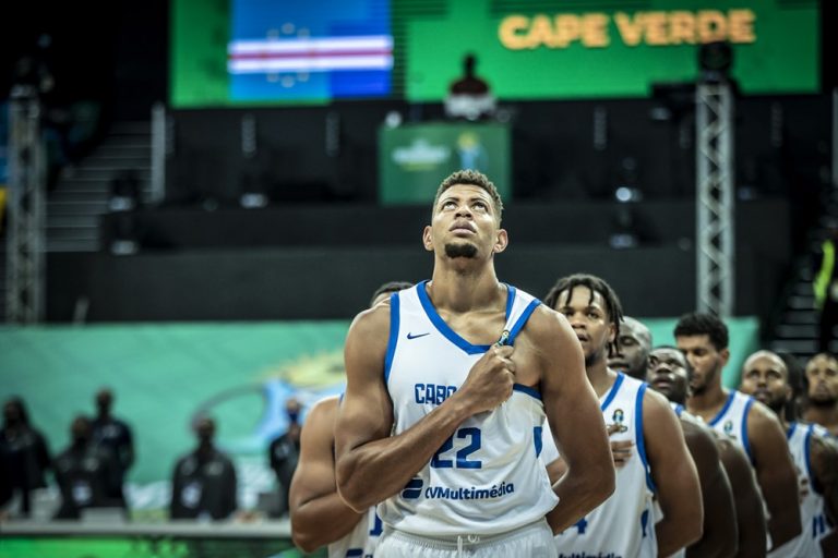 Cabo Verde vence Uganda e está nas meias-finais do Afrobasket’2021