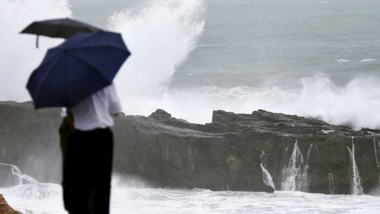 JAPÃO: Tufão causa pelo menos 11 mortos e centenas de feridos