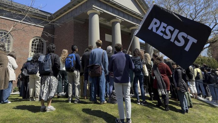 Etats-Unis-Harvard-Universite-Manifestation