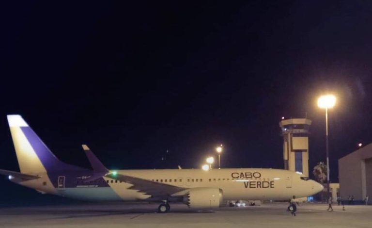 Boeing 737-8 batizado hoje 