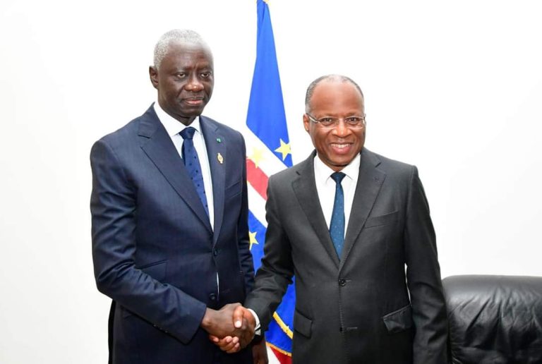 PM congratula solução de estabilidade constitucional e democrática em Senegal 