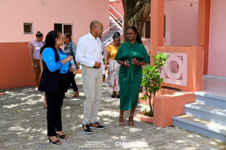Fernando Elísio Freire visita projeto de Centro de Acolhimento em Santa Catarina