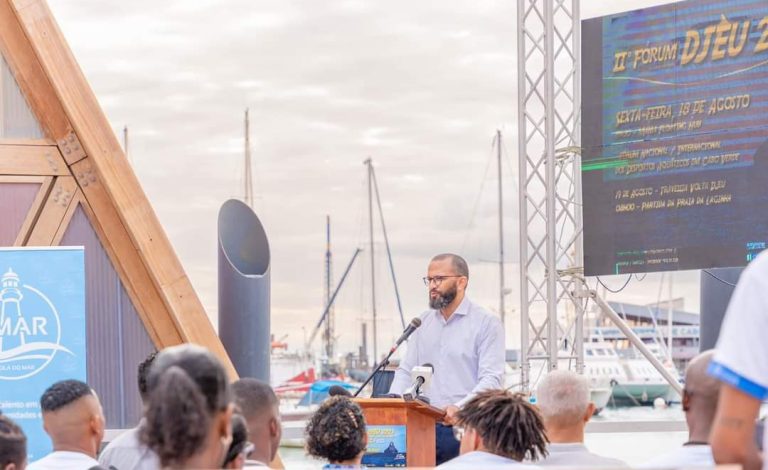 Ministro do Mar enaltece importância da volta Djeu Swimming Challenge para desenvolvimento marítimo do País